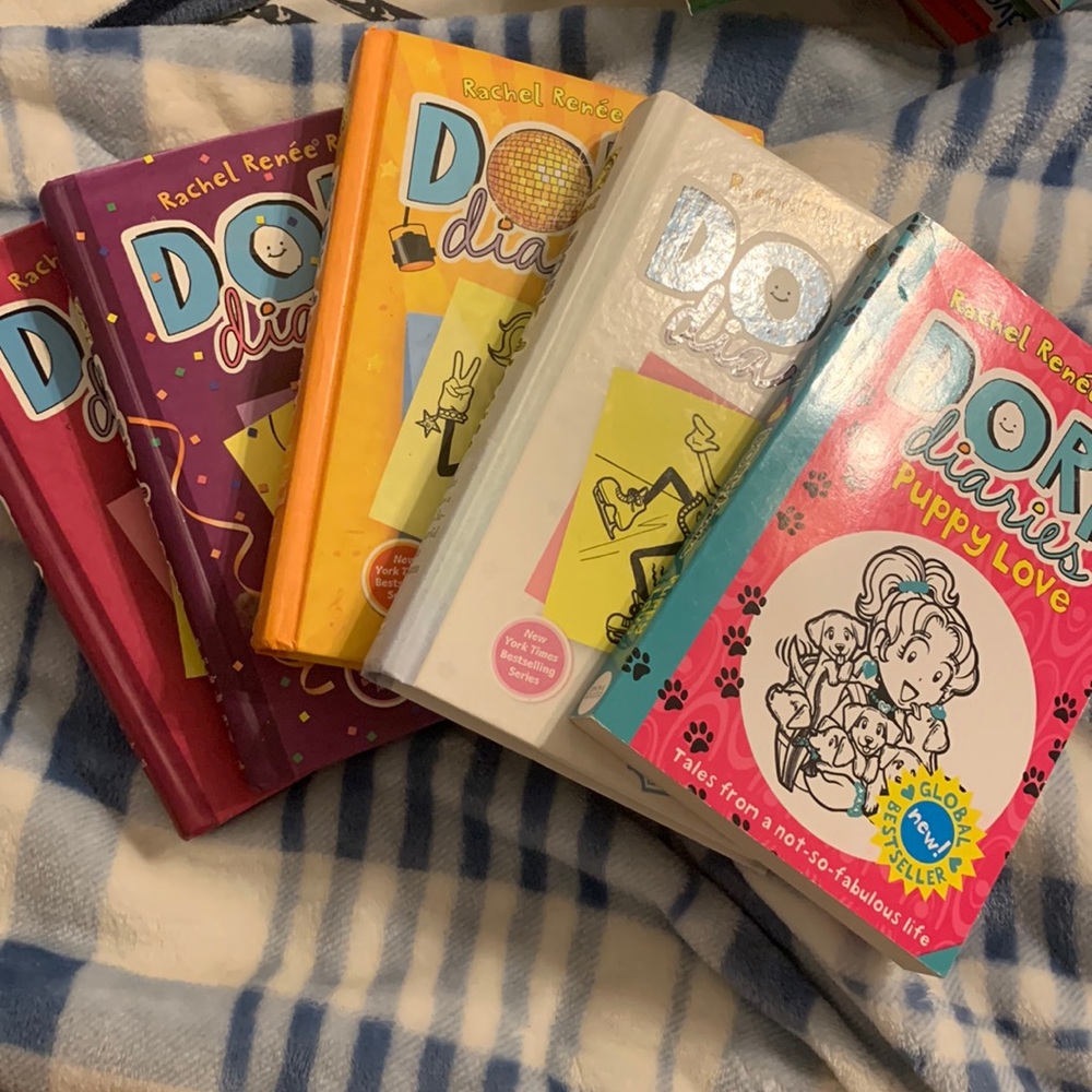 selling my old books!! 📚
